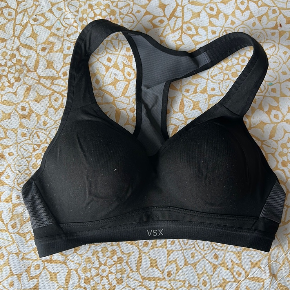 Victoria’s Secret Underwire Sports Bra
